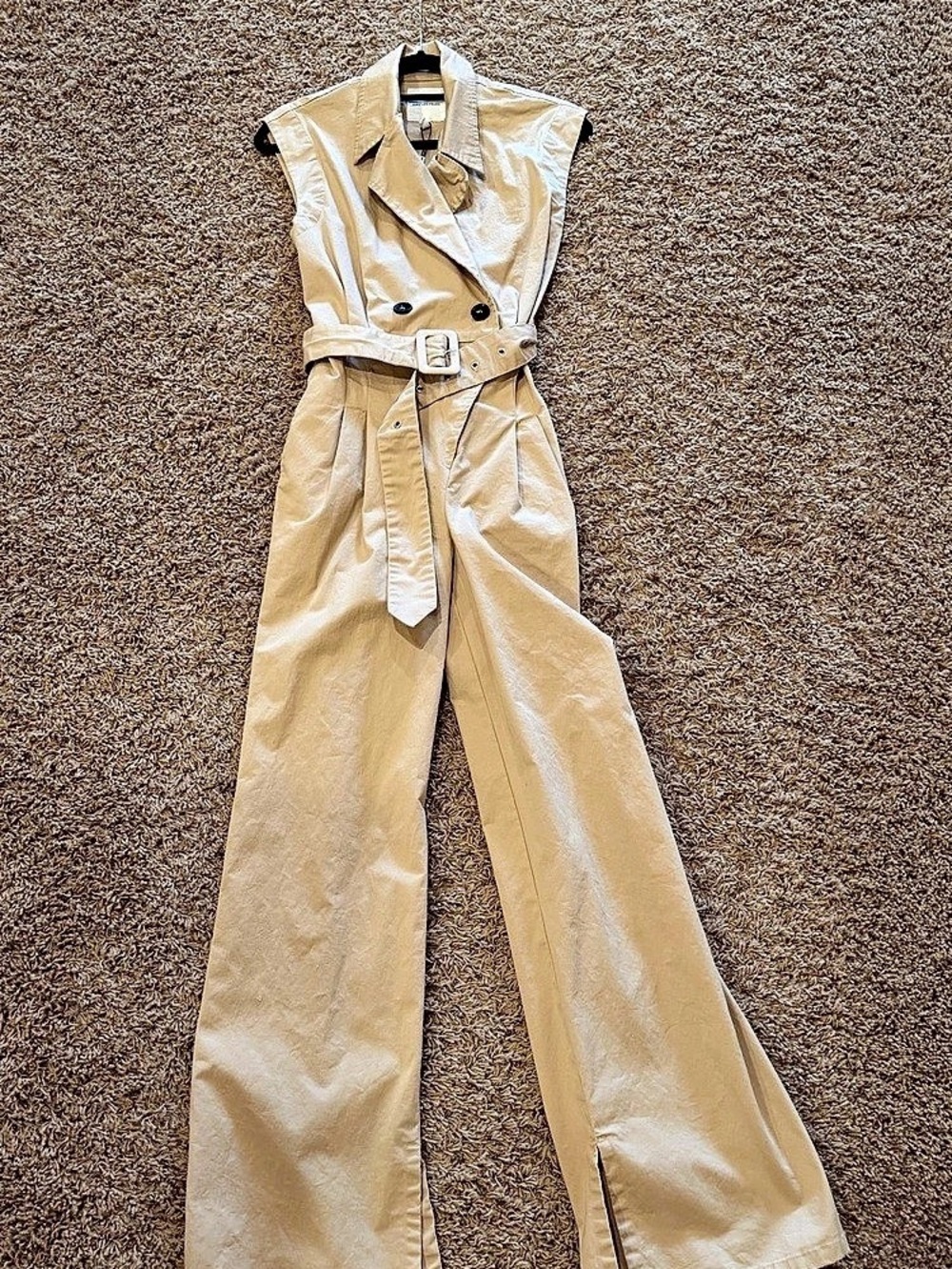 Alice + Olivia Wide-Leg Belted Jumpsuit in Beige NWT